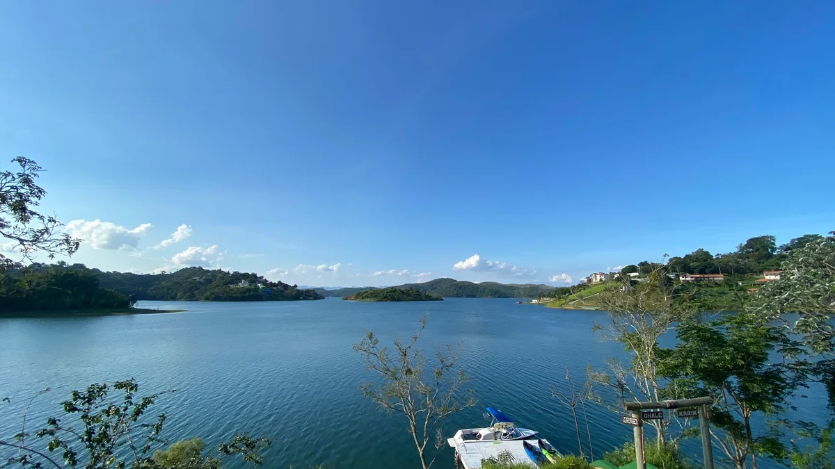 Vista da represa de Igaratá a partir da Marina Mirante, base da Wave4Fun